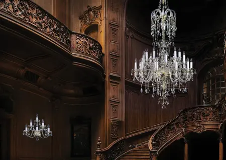 Kristallkronleuchter über der Treppe im Schlossstil L002CE Kristallkronleuchter über der Treppe im Schlossstil L002CE